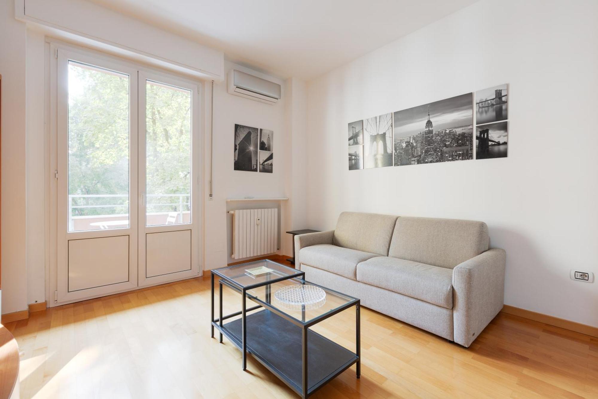 Irnerio- Washington Balcony Milano